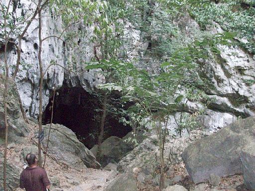 File 16.JPG - Eingang zur Höhle Phraya Nakhon